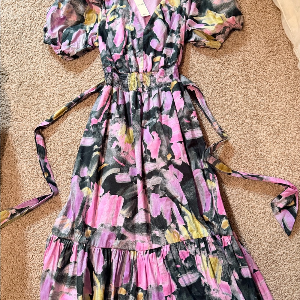 NWT Pinch Multicolor Abstract Dress with tie, open back and puff sleeves